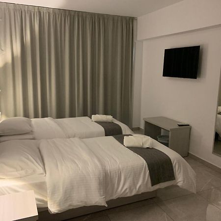 La Veranda Hotel لارنكا المظهر الخارجي الصورة