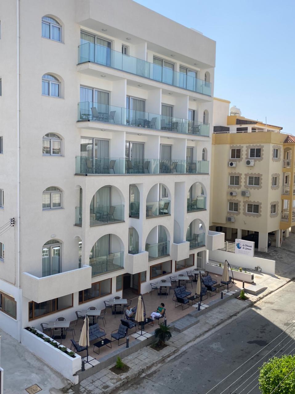 La Veranda Hotel لارنكا المظهر الخارجي الصورة