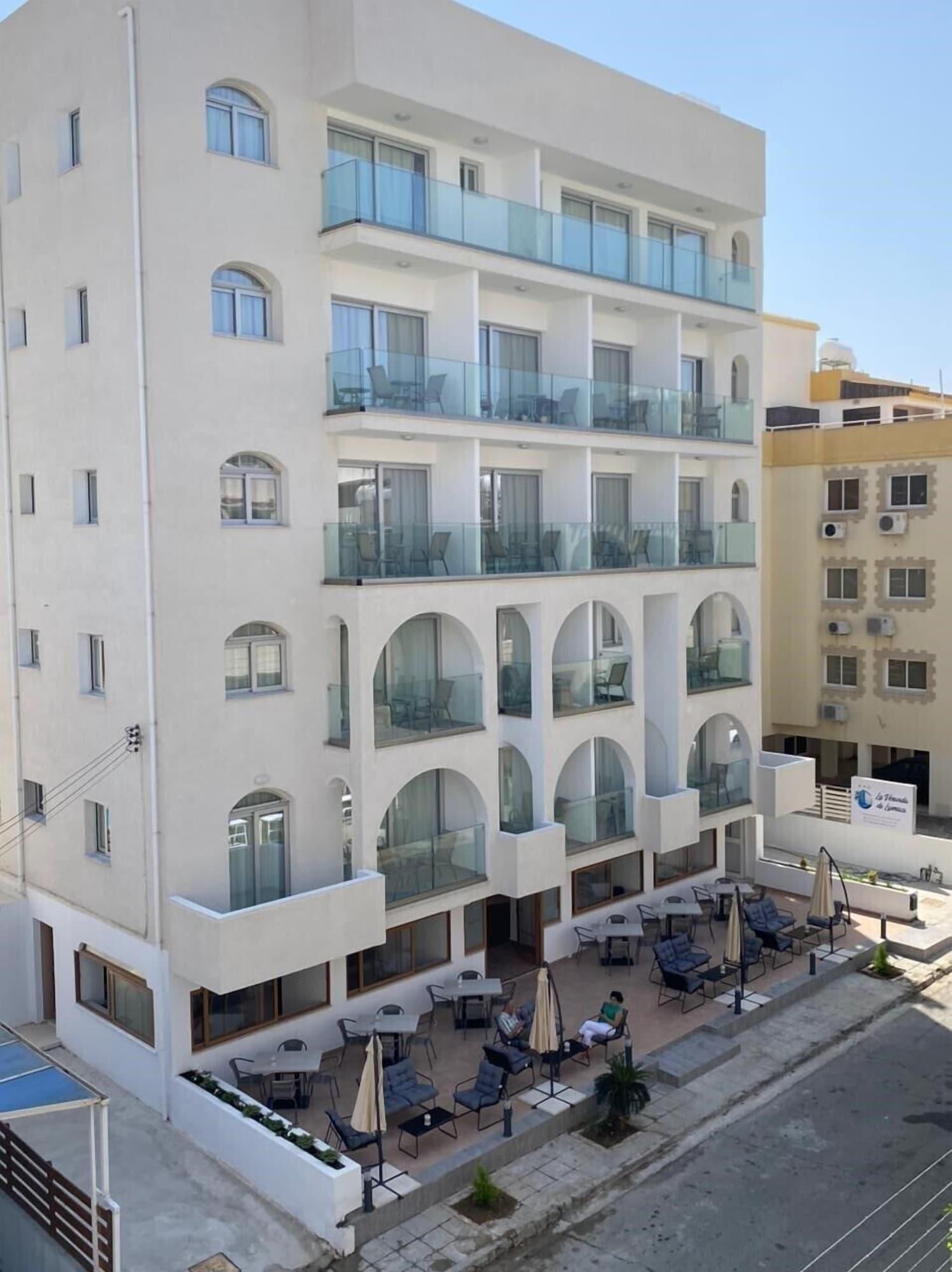 La Veranda Hotel لارنكا المظهر الخارجي الصورة