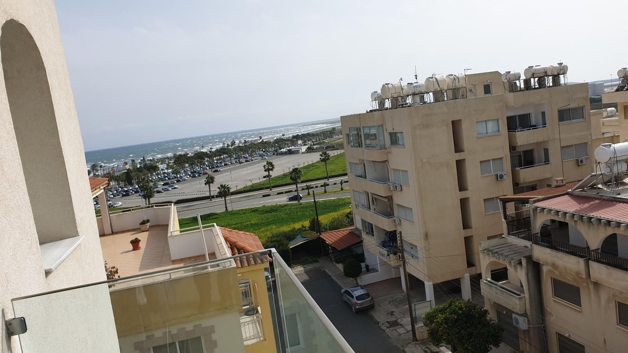 La Veranda Hotel لارنكا المظهر الخارجي الصورة